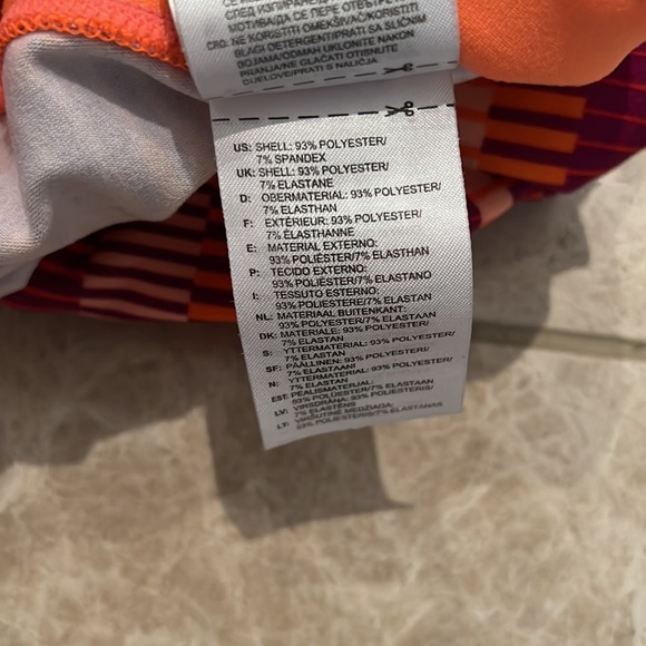 Adidas Geometric Active Capri Pants - Picture 7 of 7